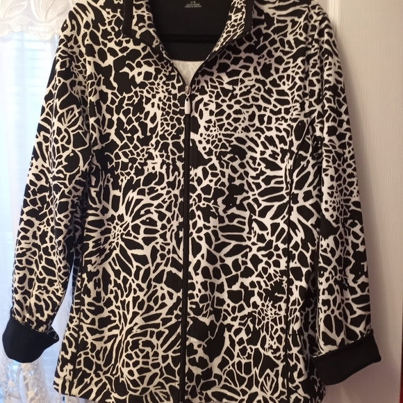 JACKET - Picture 4 of 4